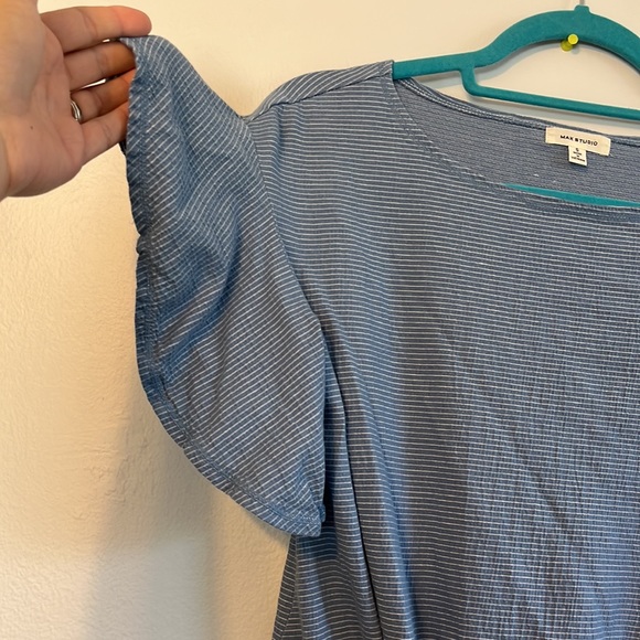 Max Studio | EUC Striped Short-Sleeved Top with Tie Front - Picture 5 of 10